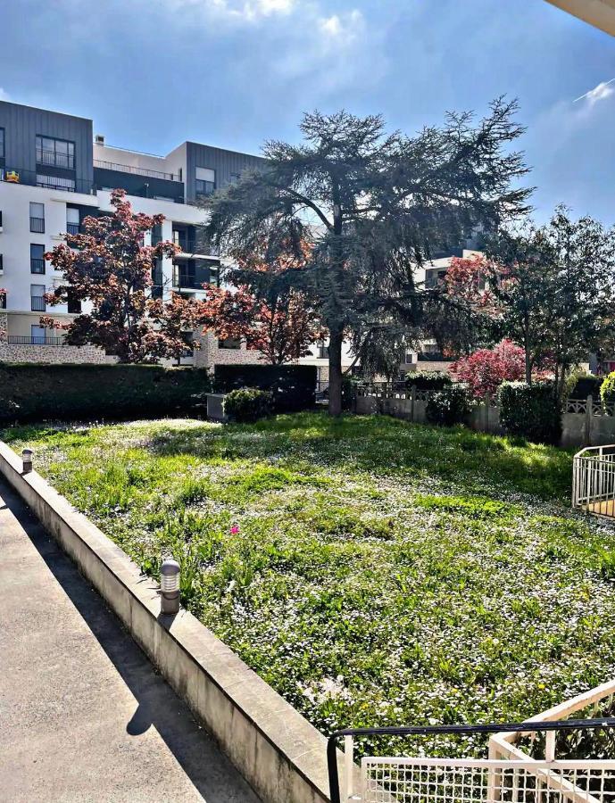 The Garden Yourhosthelper Villejuif Exterior foto